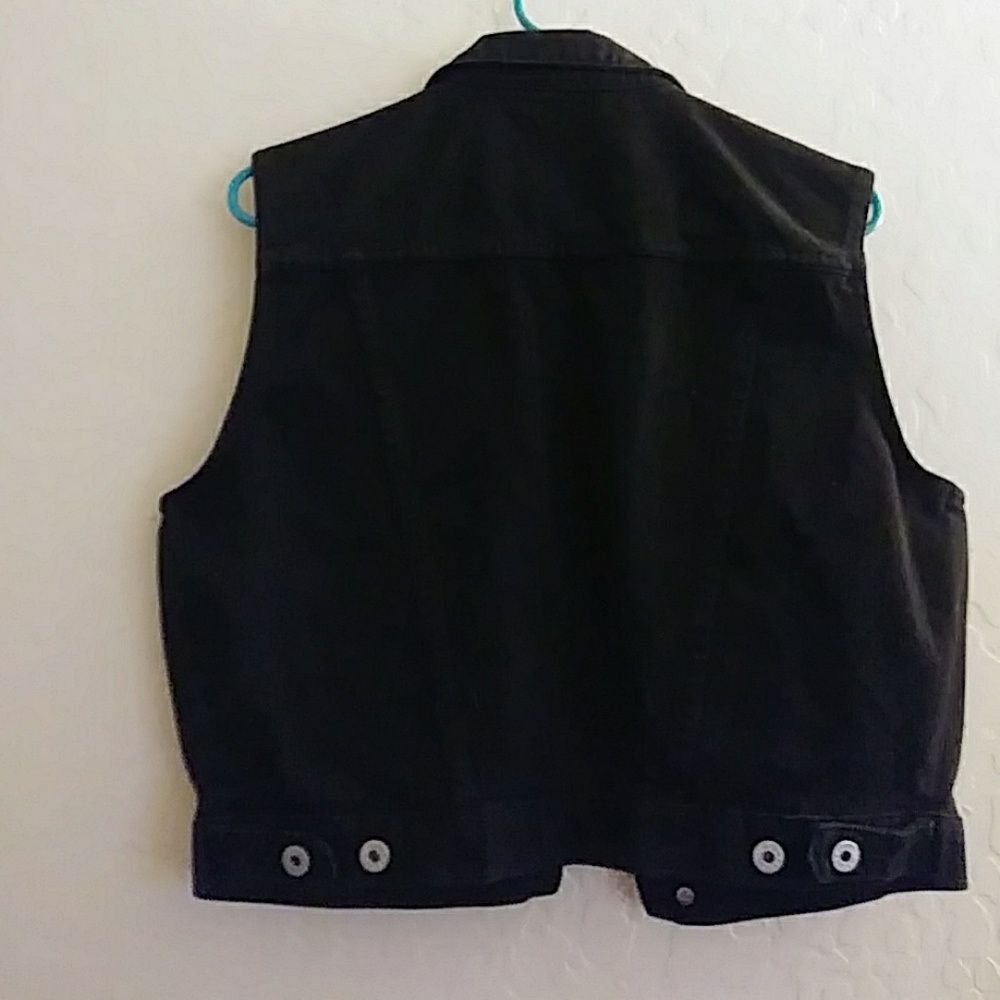 Vest - Picture 2 of 2